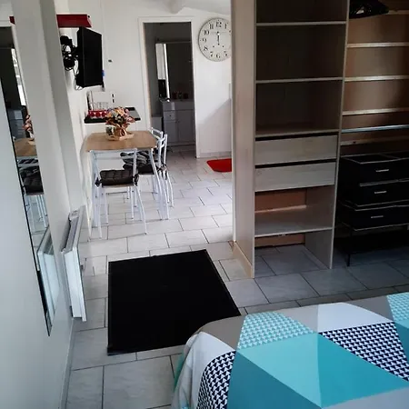 Апартаменты Tres Beau Gite ,une Ou Deux Personnes, Super Equipe 25m2 *